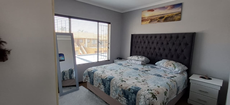2 Bedroom Property for Sale in Glen Marais Gauteng