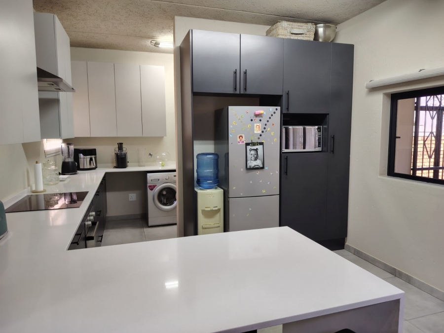 3 Bedroom Property for Sale in Slaterville A H Gauteng