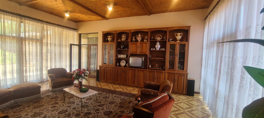 4 Bedroom Property for Sale in Cyrildene Gauteng