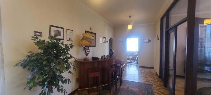 4 Bedroom Property for Sale in Cyrildene Gauteng