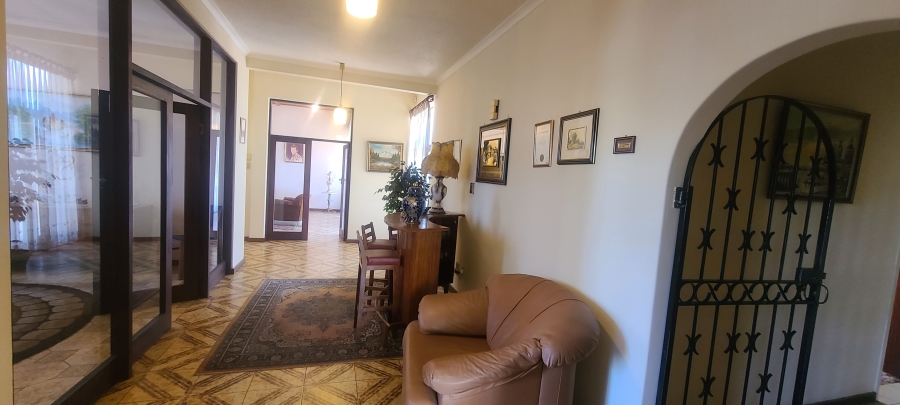 4 Bedroom Property for Sale in Cyrildene Gauteng