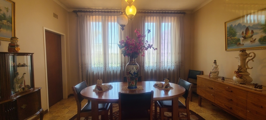 4 Bedroom Property for Sale in Cyrildene Gauteng