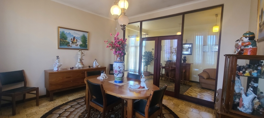 4 Bedroom Property for Sale in Cyrildene Gauteng