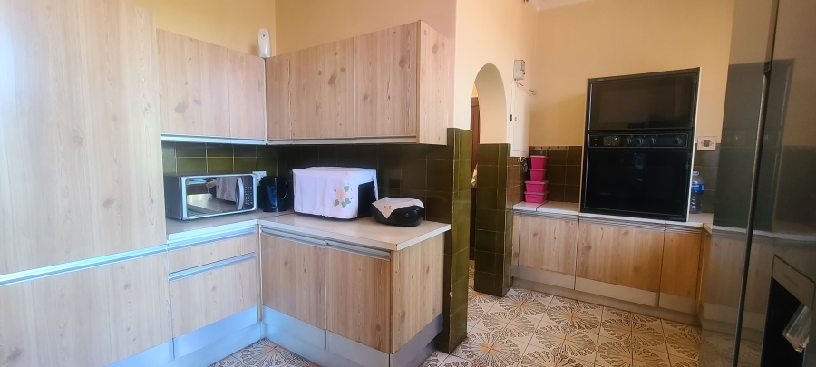 4 Bedroom Property for Sale in Cyrildene Gauteng