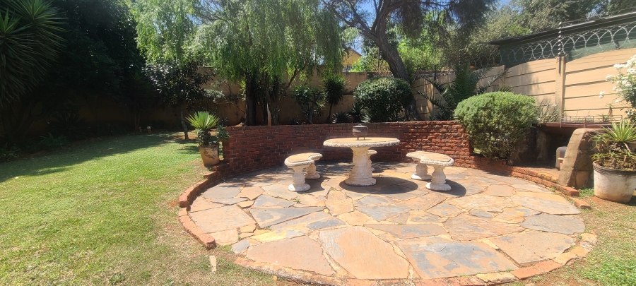 4 Bedroom Property for Sale in Cyrildene Gauteng