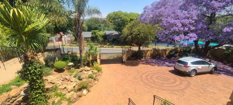 4 Bedroom Property for Sale in Cyrildene Gauteng