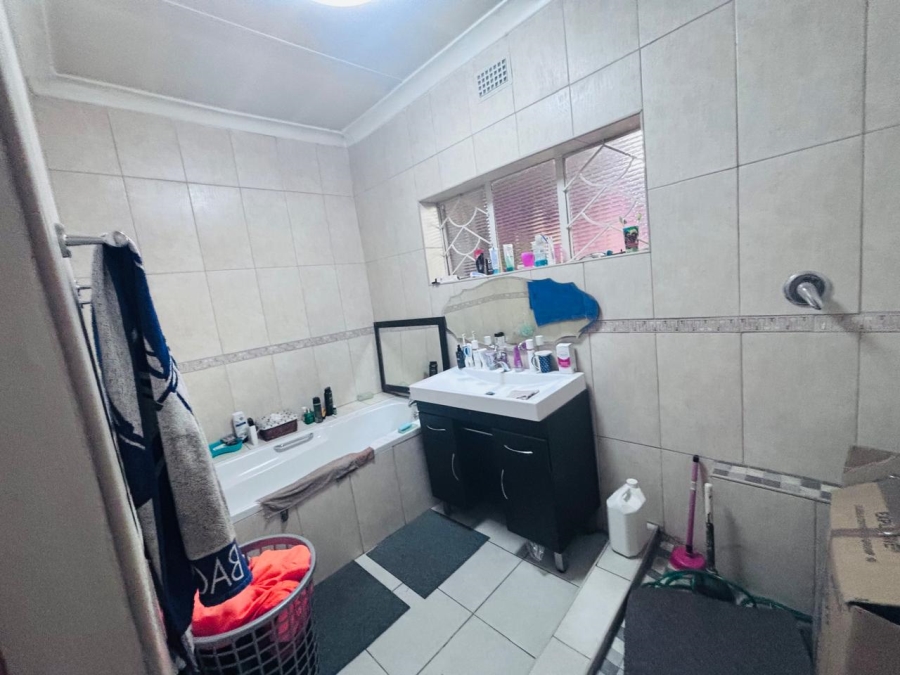 3 Bedroom Property for Sale in Lilianton Gauteng