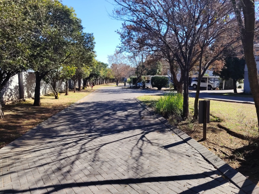 1 Bedroom Property for Sale in Lakefield Gauteng