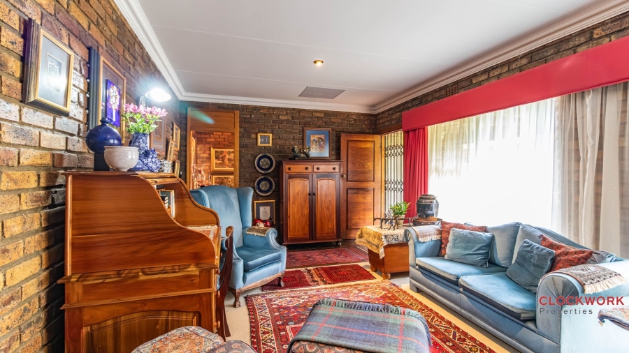 3 Bedroom Property for Sale in Dunnottar Gauteng