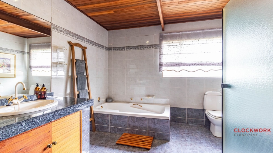 3 Bedroom Property for Sale in Dunnottar Gauteng