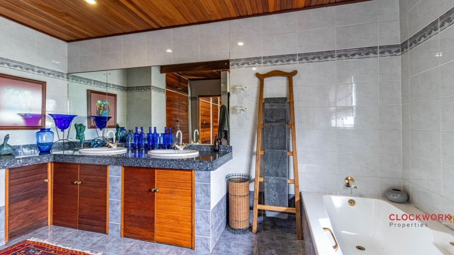 3 Bedroom Property for Sale in Dunnottar Gauteng