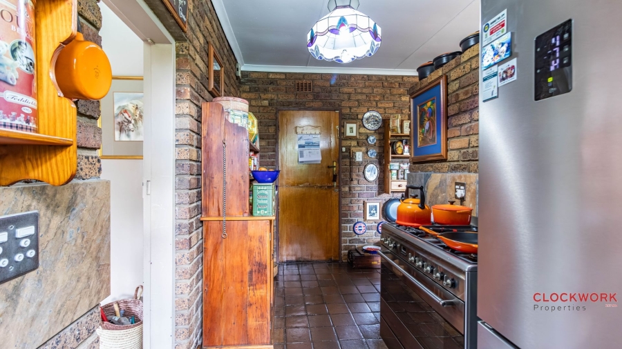 3 Bedroom Property for Sale in Dunnottar Gauteng