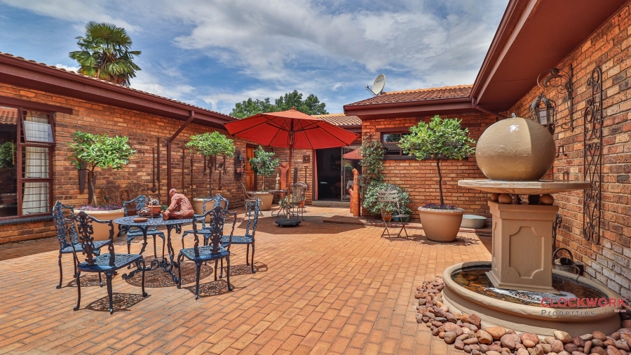 3 Bedroom Property for Sale in Dunnottar Gauteng