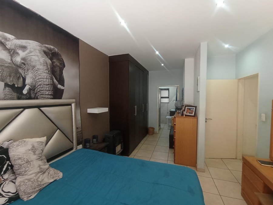 3 Bedroom Property for Sale in Mulbarton Gauteng