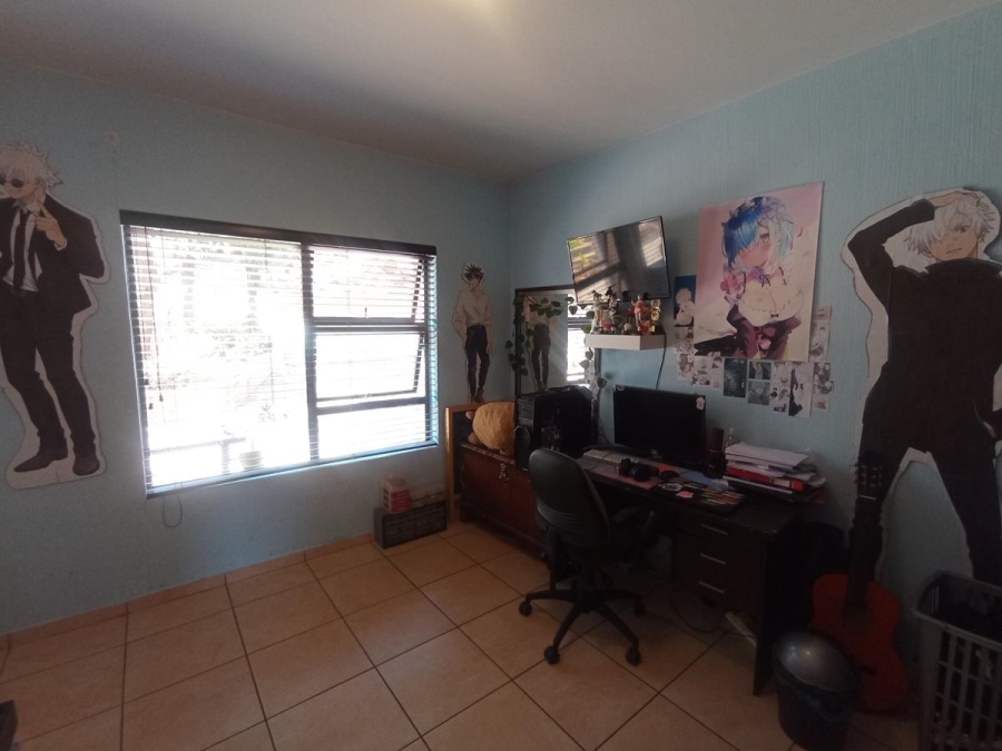 3 Bedroom Property for Sale in Mulbarton Gauteng