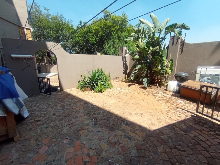 3 Bedroom Property for Sale in Mulbarton Gauteng
