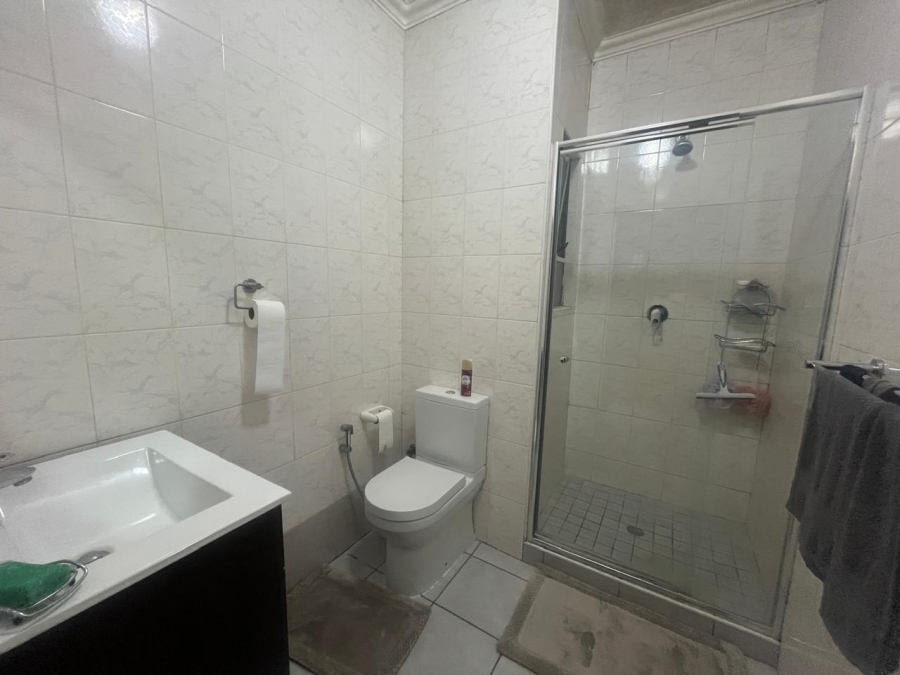 2 Bedroom Property for Sale in Dowerglen Gauteng