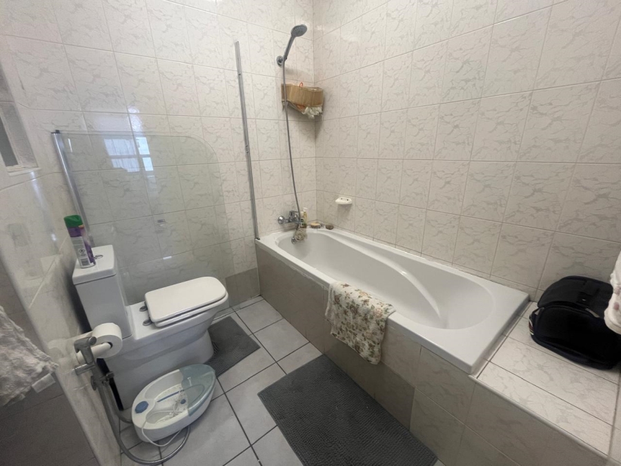 2 Bedroom Property for Sale in Dowerglen Gauteng