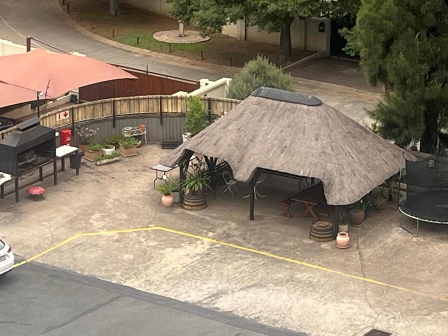 2 Bedroom Property for Sale in Dowerglen Gauteng