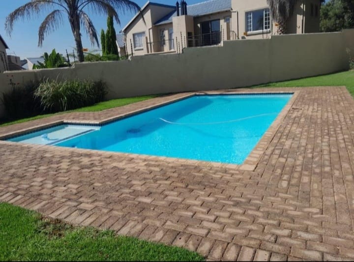 2 Bedroom Property for Sale in Northgate Gauteng