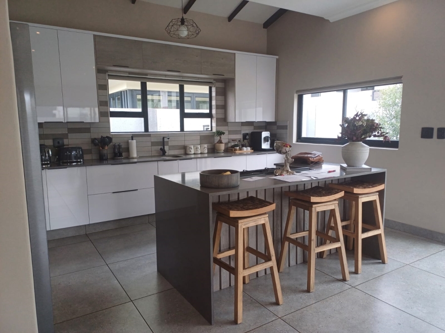 3 Bedroom Property for Sale in Glen Erasmia Gauteng