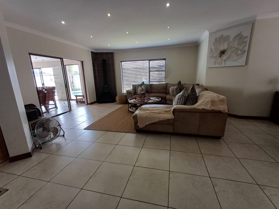 4 Bedroom Property for Sale in Glen Erasmia Gauteng