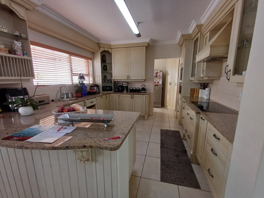 4 Bedroom Property for Sale in Glen Erasmia Gauteng