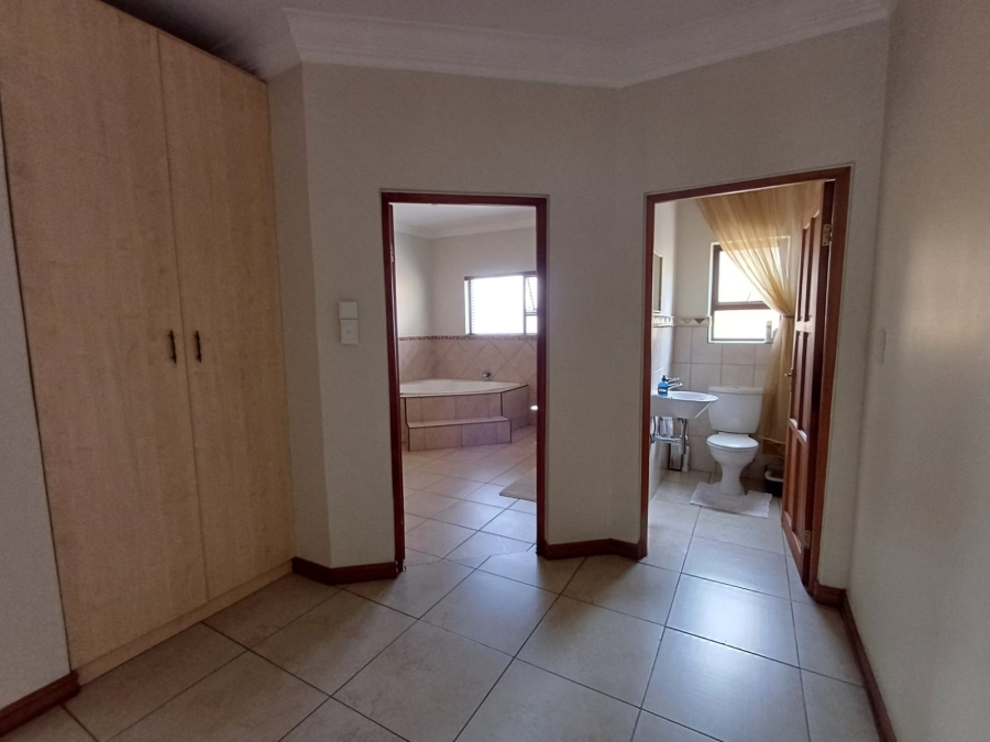 4 Bedroom Property for Sale in Glen Erasmia Gauteng