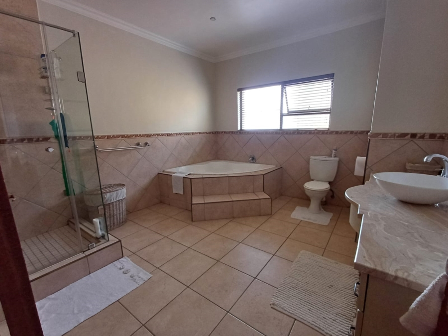 4 Bedroom Property for Sale in Glen Erasmia Gauteng