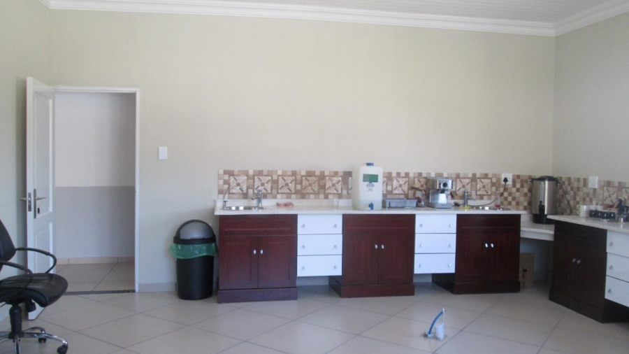 5 Bedroom Property for Sale in Linbro Park Gauteng
