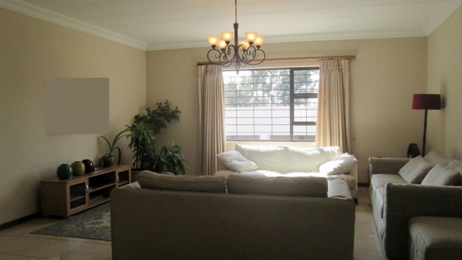 5 Bedroom Property for Sale in Linbro Park Gauteng