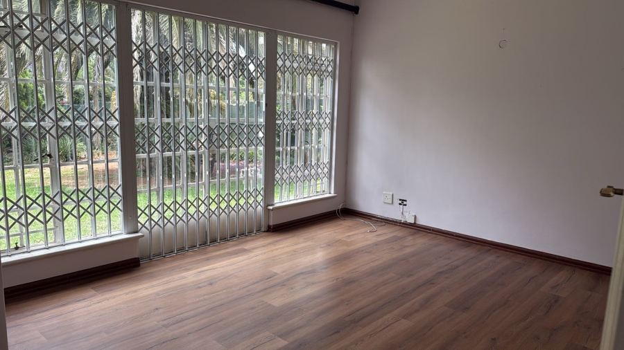 5 Bedroom Property for Sale in Klevehill Park Gauteng