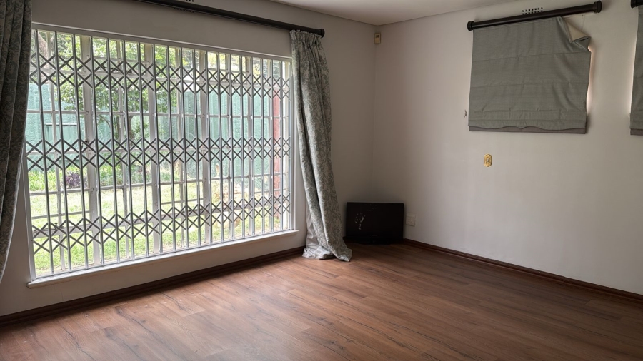 5 Bedroom Property for Sale in Klevehill Park Gauteng