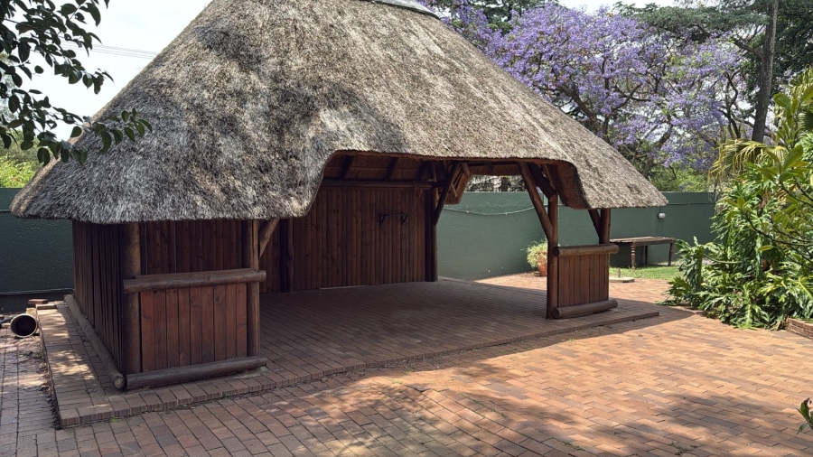 5 Bedroom Property for Sale in Klevehill Park Gauteng