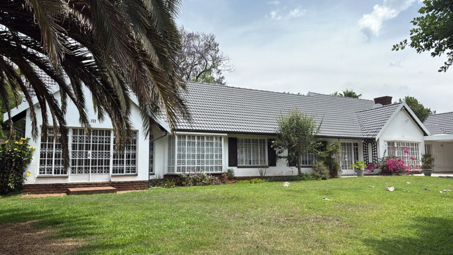 5 Bedroom Property for Sale in Klevehill Park Gauteng