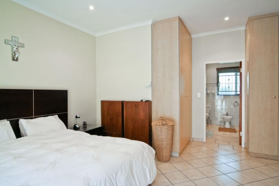 7 Bedroom Property for Sale in Observatory Gauteng