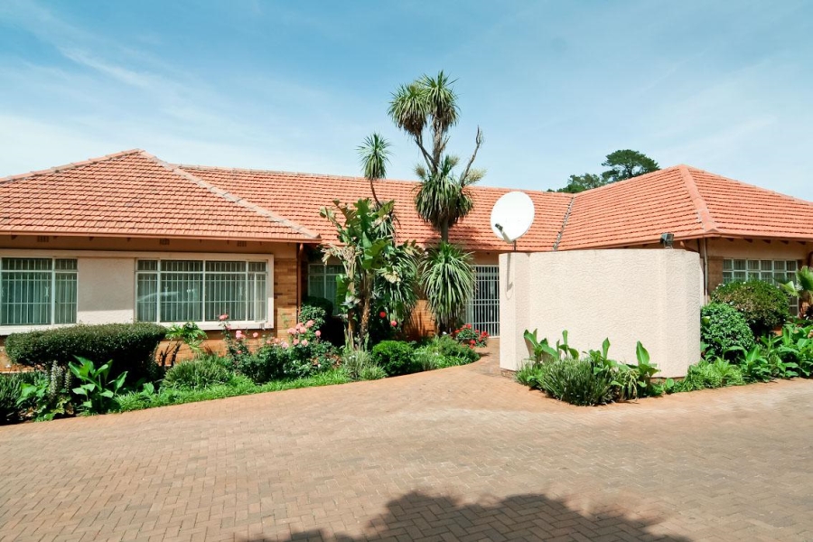 7 Bedroom Property for Sale in Observatory Gauteng