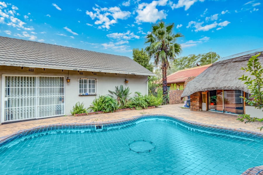 3 Bedroom Property for Sale in Noordwyk Gauteng