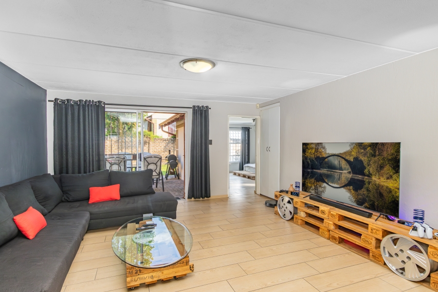 3 Bedroom Property for Sale in Barbeque Downs Gauteng