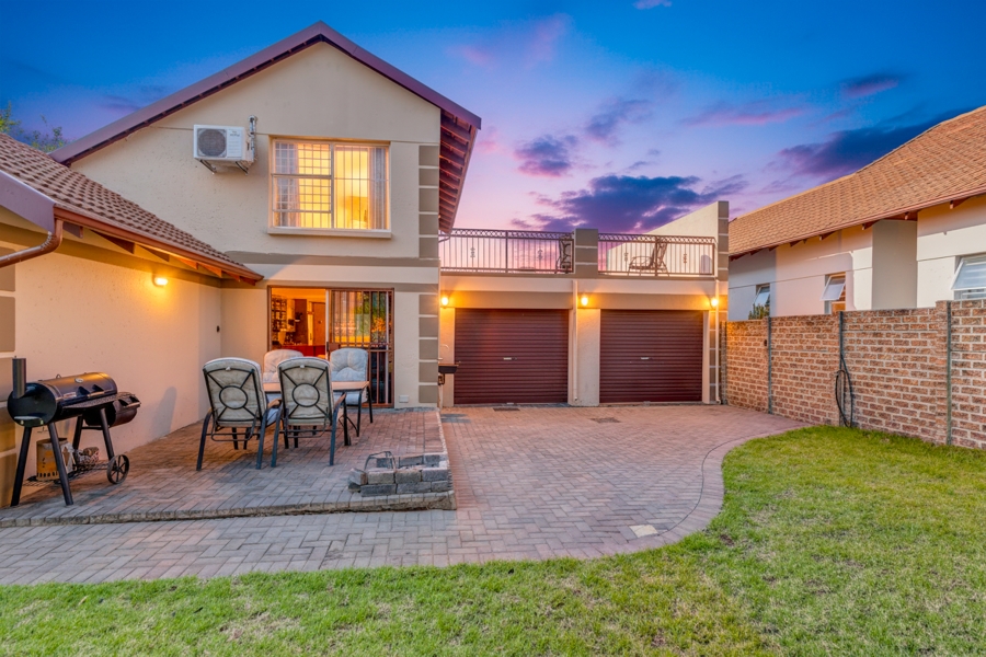 3 Bedroom Property for Sale in Barbeque Downs Gauteng