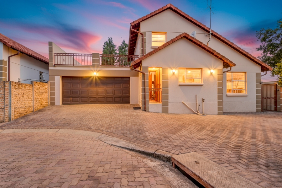 3 Bedroom Property for Sale in Barbeque Downs Gauteng