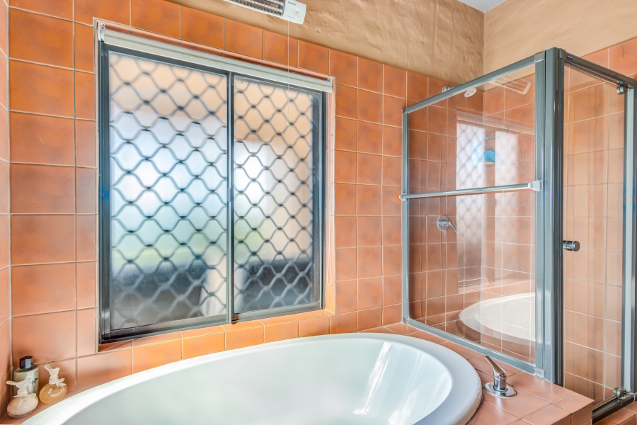 4 Bedroom Property for Sale in Chartwell Gauteng