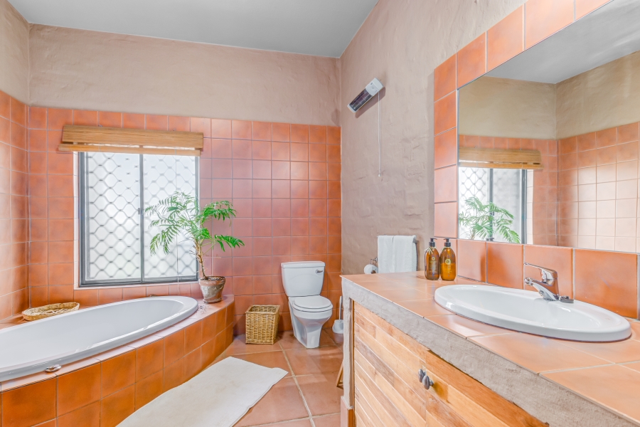 4 Bedroom Property for Sale in Chartwell Gauteng