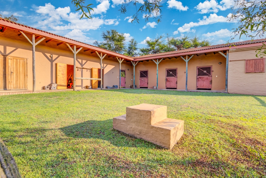 4 Bedroom Property for Sale in Chartwell Gauteng