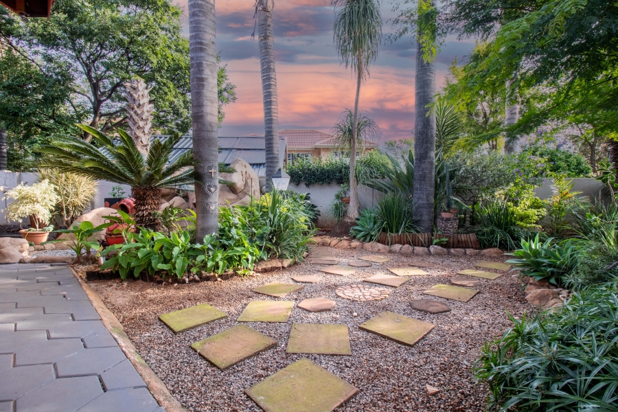 4 Bedroom Property for Sale in Eldoraigne Gauteng