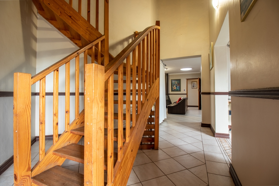 4 Bedroom Property for Sale in Eldoraigne Gauteng