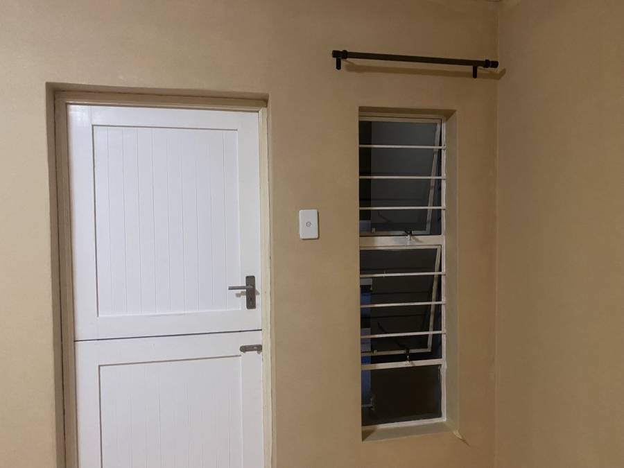 2 Bedroom Property for Sale in Buccleuch Gauteng
