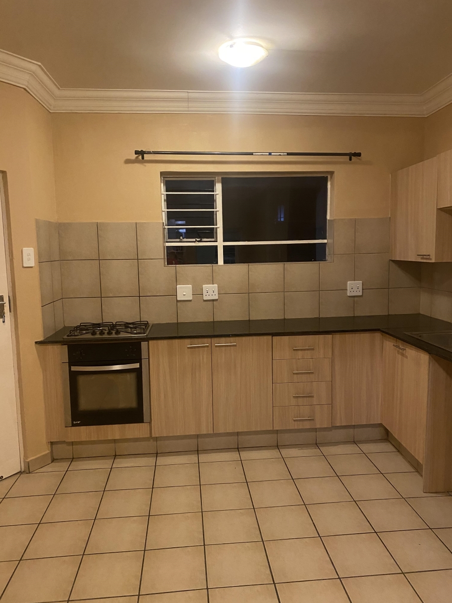 2 Bedroom Property for Sale in Buccleuch Gauteng
