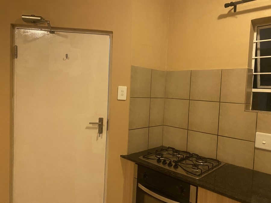 2 Bedroom Property for Sale in Buccleuch Gauteng