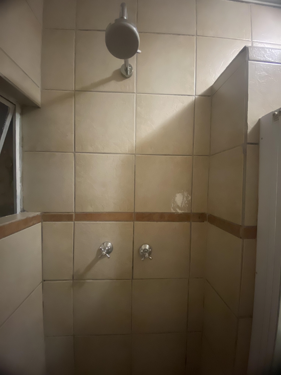 2 Bedroom Property for Sale in Buccleuch Gauteng